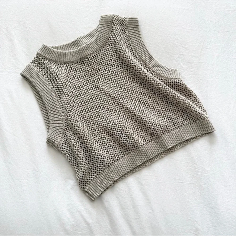 En Saison Open Knit Sweater Tank Beige Sleeveless Cropped Top Size L